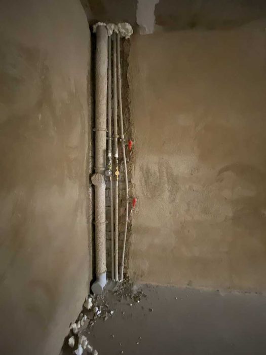 продам 2 комн квартиру в центре