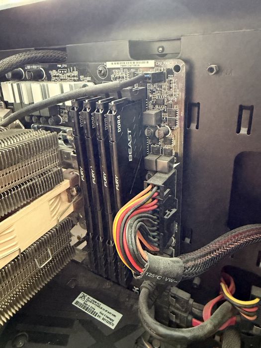 Pc desktop i7 64bg ram 1,5 tb ssd
