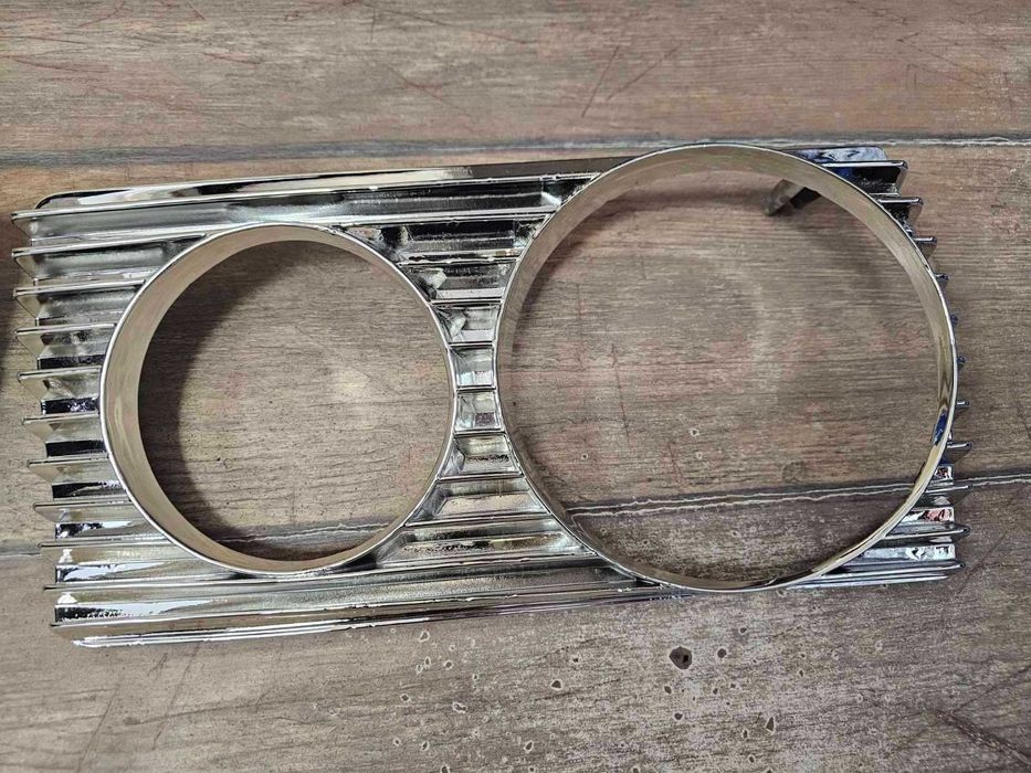 Рамка за фар - Мерцедес 123