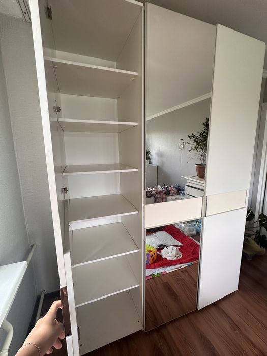 Срочно продам шкаф-купе-3хдверный