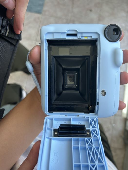 Камера Fujifilm Instax Mini 12