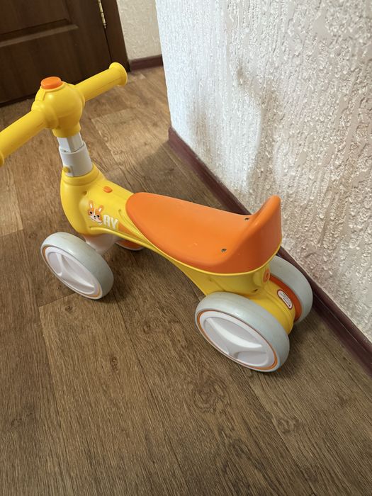 Продам детский беговел