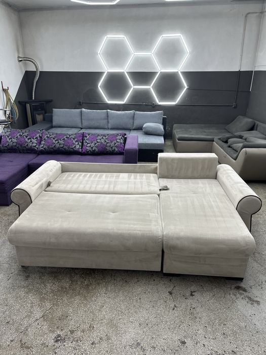 Coltar extensibil catifea cu lada de depozitare