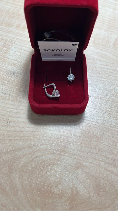 Продам срочно серьги 925 проба
