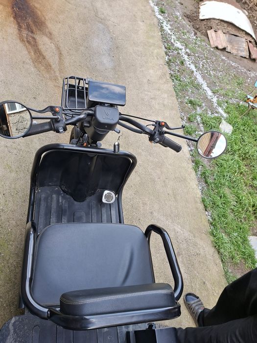 tricicletă electrică cu doua locuri