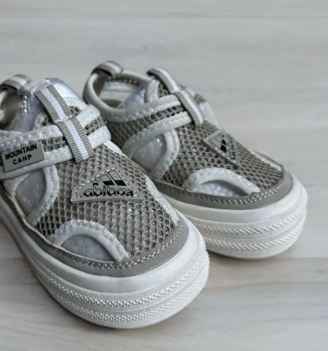 Продам обувь для