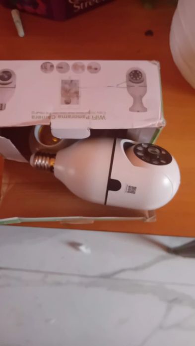 Cameră video cu filet