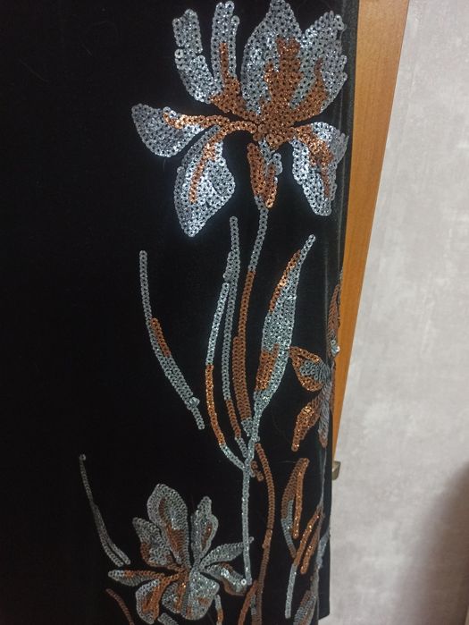 Вечернее  платье с пайетками