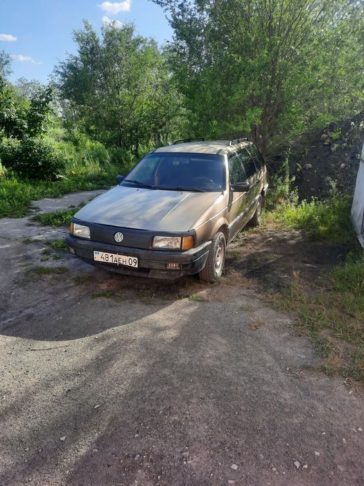 Пассат б3 1.8 универсал 1989г.в