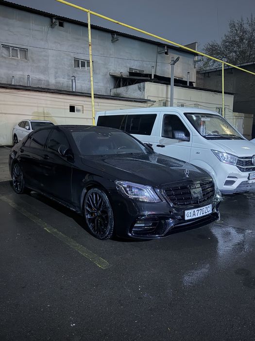 Mercedes Benz W222 S550