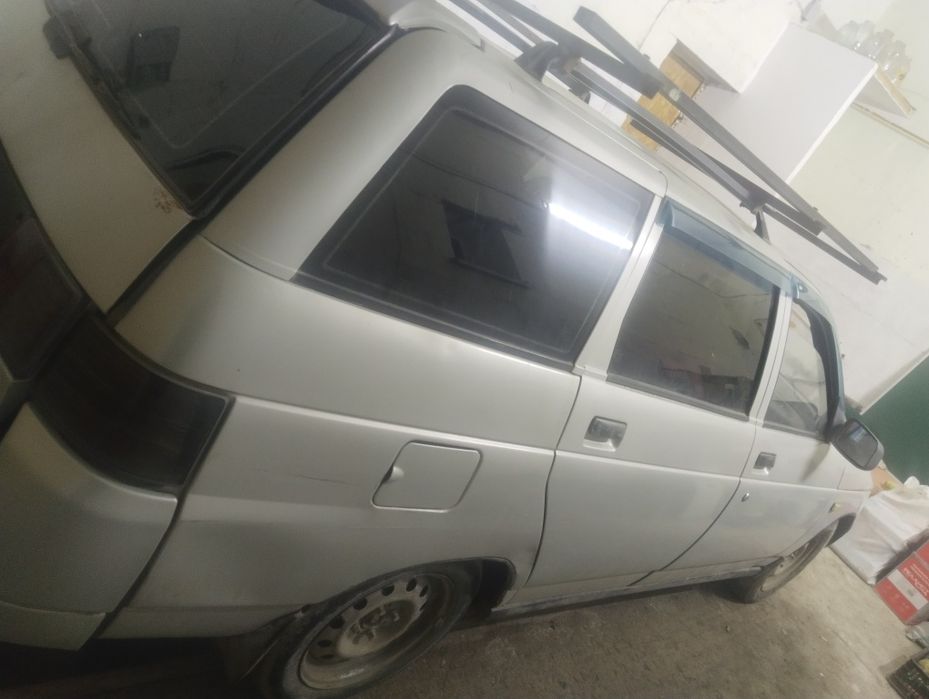 Продам  машину.     .