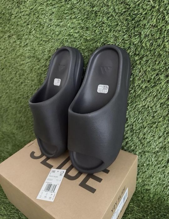 Adidas Yeezy Slide Onyx – 40–46 | Нови
