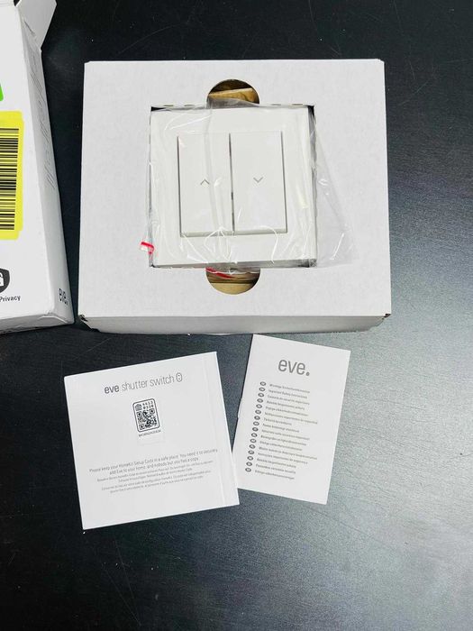 Control inteligent al obloanelor Eve Shutter Switch (Apple Home)