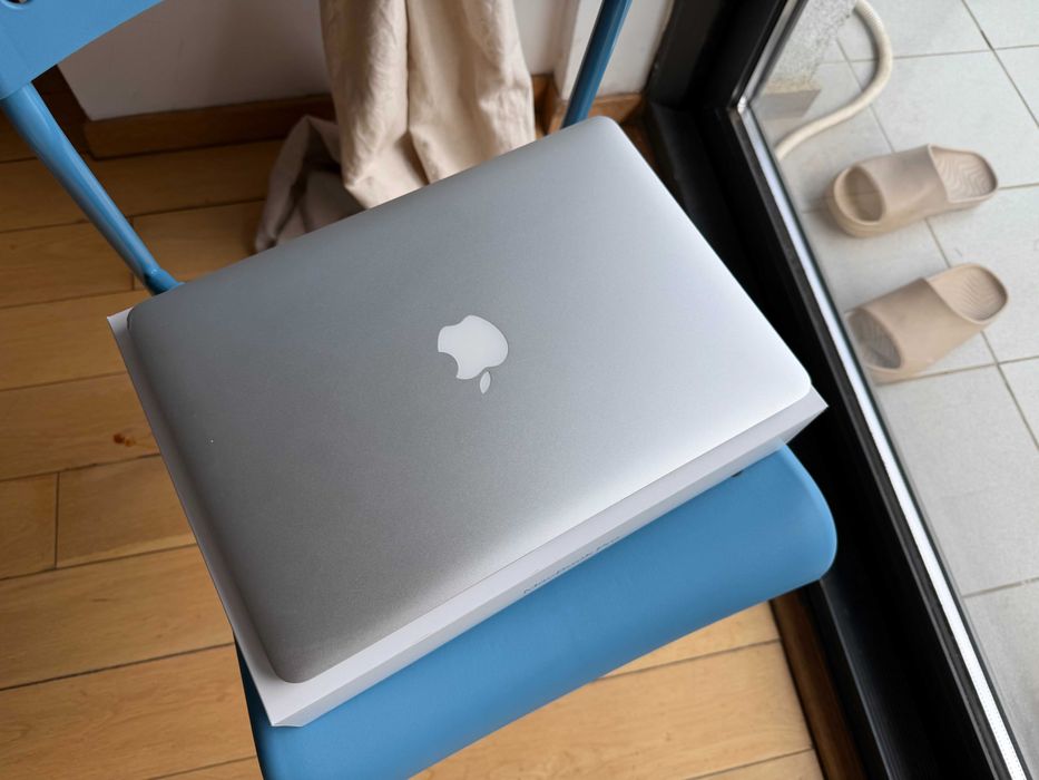 Macbook AIR i5 8gb ram 2017 BATERIE NOUA 100% GARANTIE