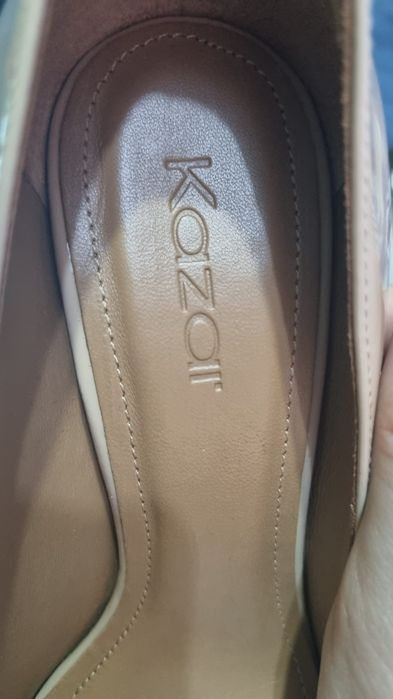 Pantofi cu toc înalt