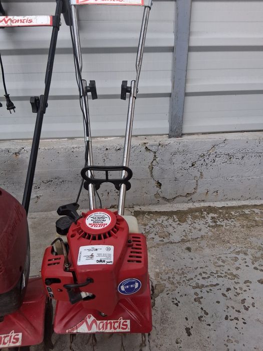 Vând 2 motocultoare pe benzină și 1 electric de la299..