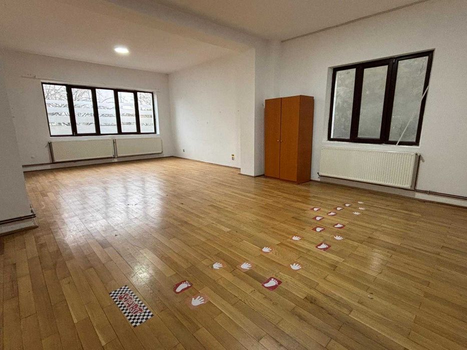 Inchiriez spații comerciale in centrul orasului