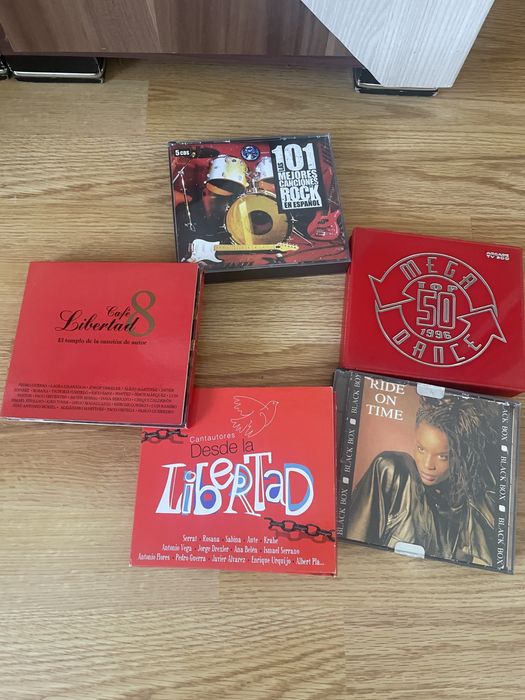 Vand Cd-uri originale …