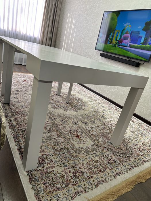 Продам деревянный стол