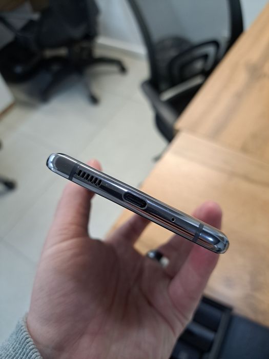 Продается Samsung s20 Plus 128g