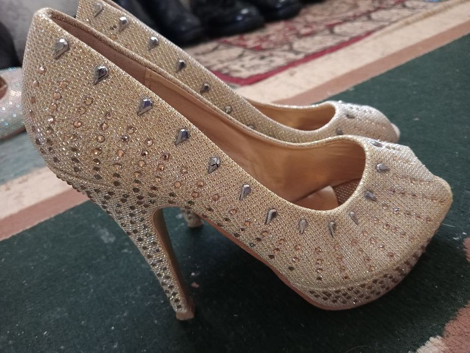 Продам туфли разные по 3000