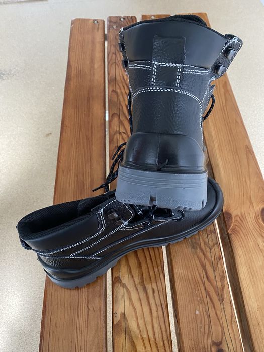 Safety shoes - ботинки
