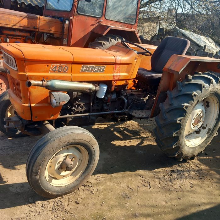 Tractor fiat 480 3 pistoane 48 de cai trompe pătrate stare bună