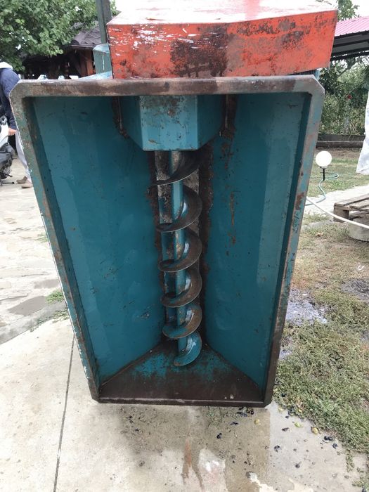 Vand zdrobitor struguri electric