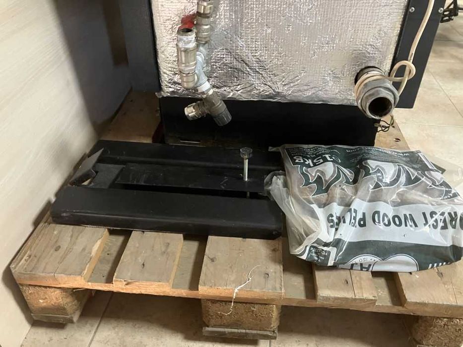 Пелетен (комбиниран) котел Bisolid SI35D (35kW) – комплект