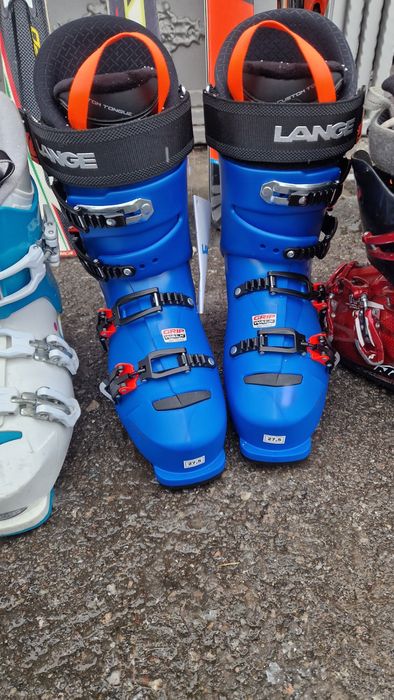 Schiuri, clapari, bete, casti,haine ski