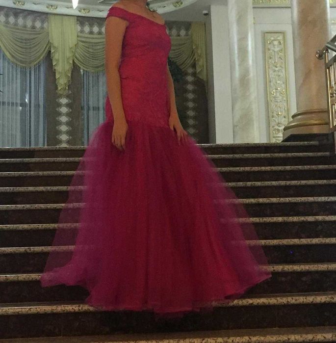 Вечернее платье пышное