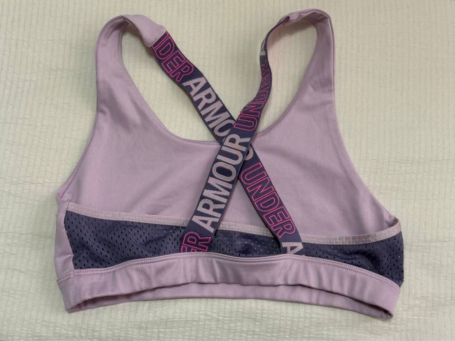 Женский фиолетовый спортивный топ Under Armour. Размер XS