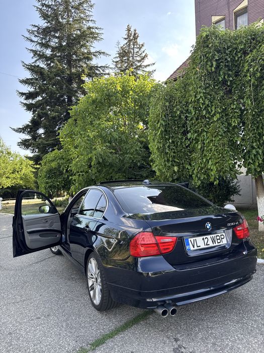 BMW 325d – 3.0 diesel / Automată / Full Option / An 2010