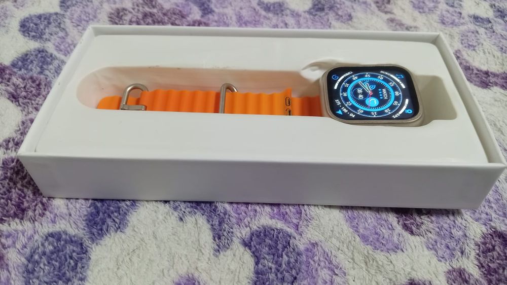 Часы практически новые