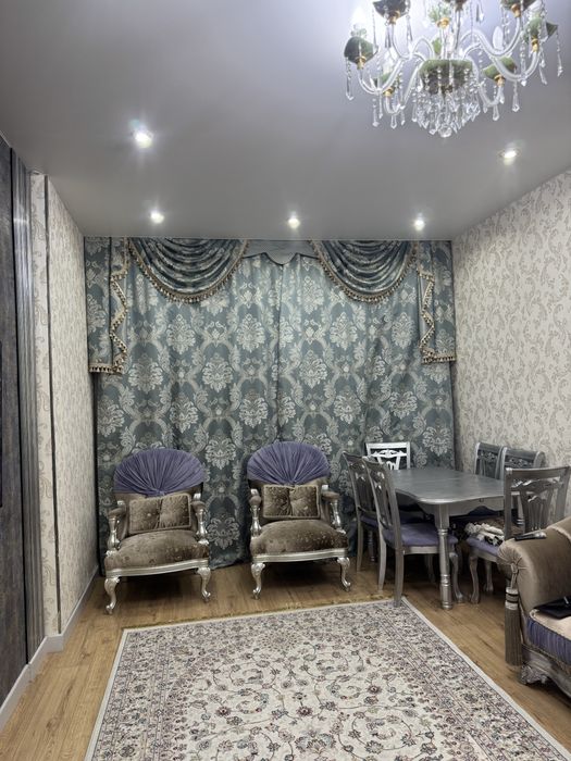 Продам стол со стульями