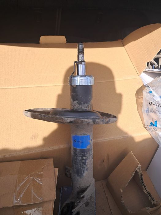 Задний стойки на камри 35