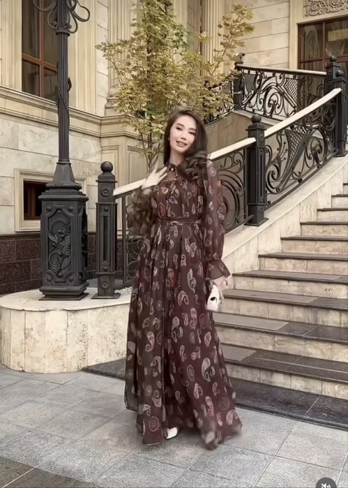 Платье вечернее, раскошное, легкое, привлекательное