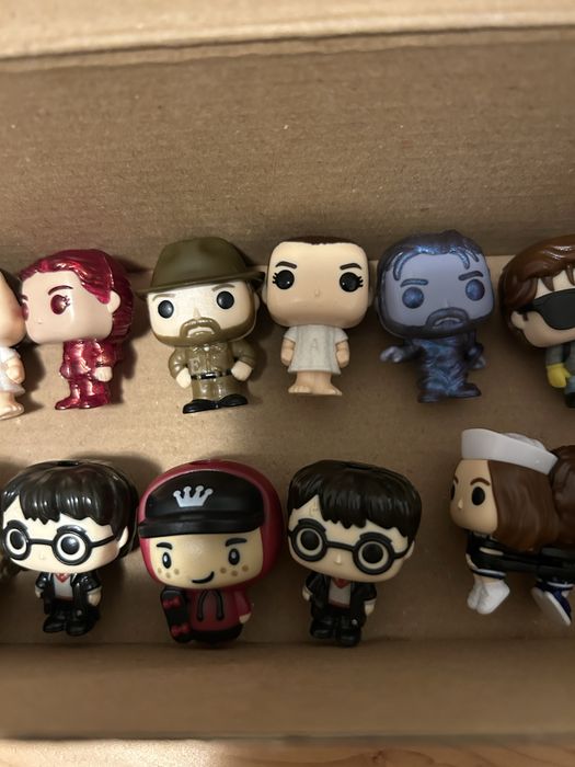 Lot 14 figurine Funko Pop Kinder Joy (Stranger Things si Harry Potter)