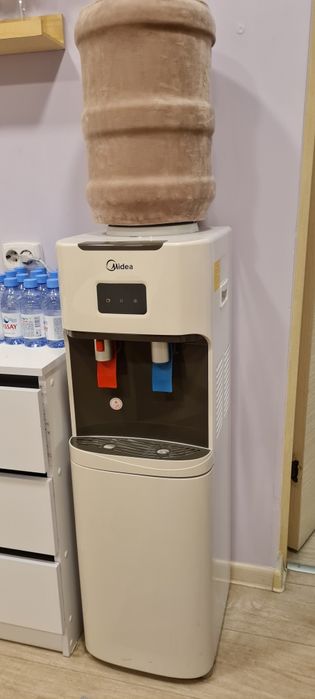 Диспенсер для воды Midea