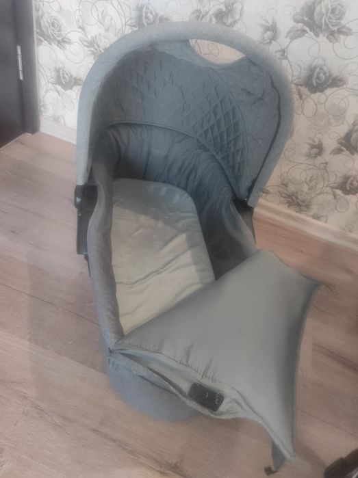 Продавам количка 3 в 1