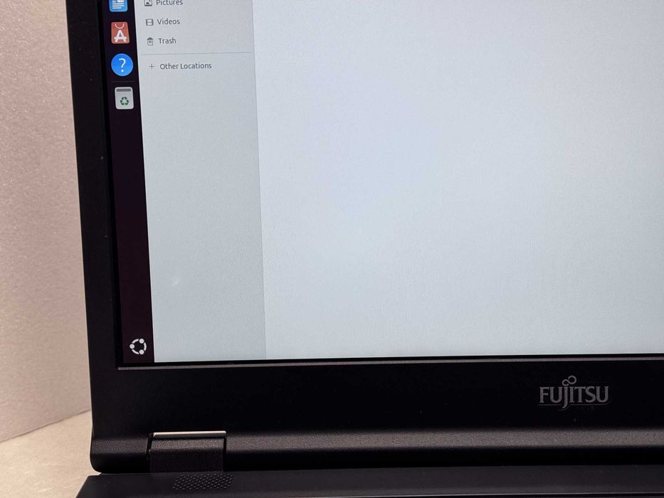 Реновиран лаптоп Fujitsu LIFEBOOK E5410 i3-10110U 16GB 260GB NVMe с гаранция