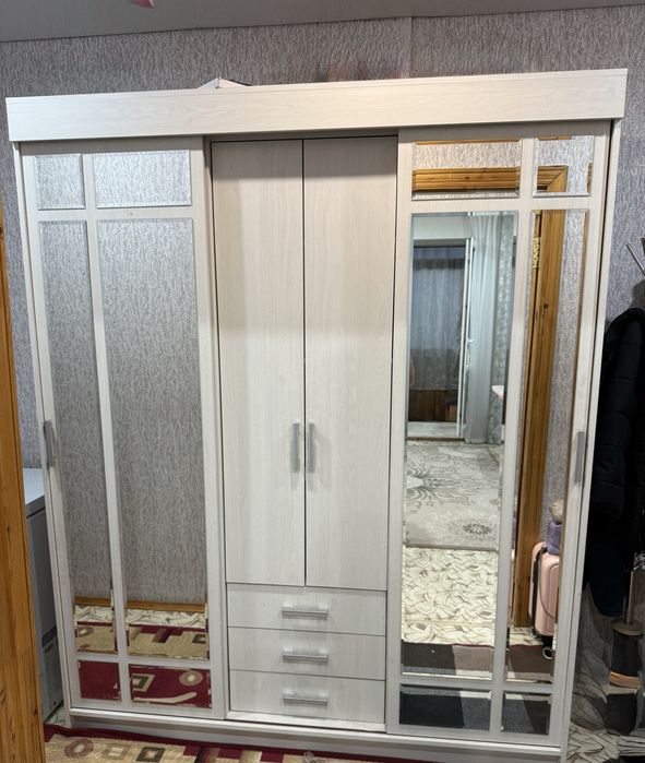 Продам шкаф-купе