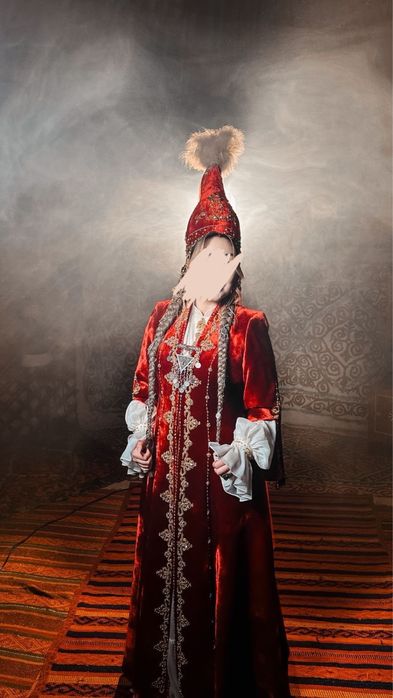 Кажекей, бешпент и платье