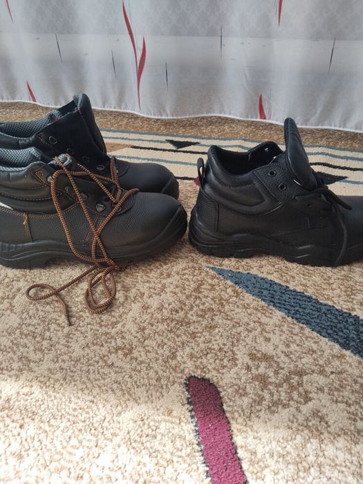 Продам спец обувь