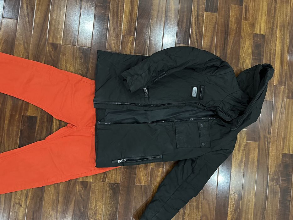 Одежда в хорошем состояние цены по запросу звоните есть доставка по