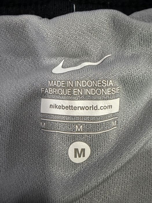 Дамски къси гащи Nike