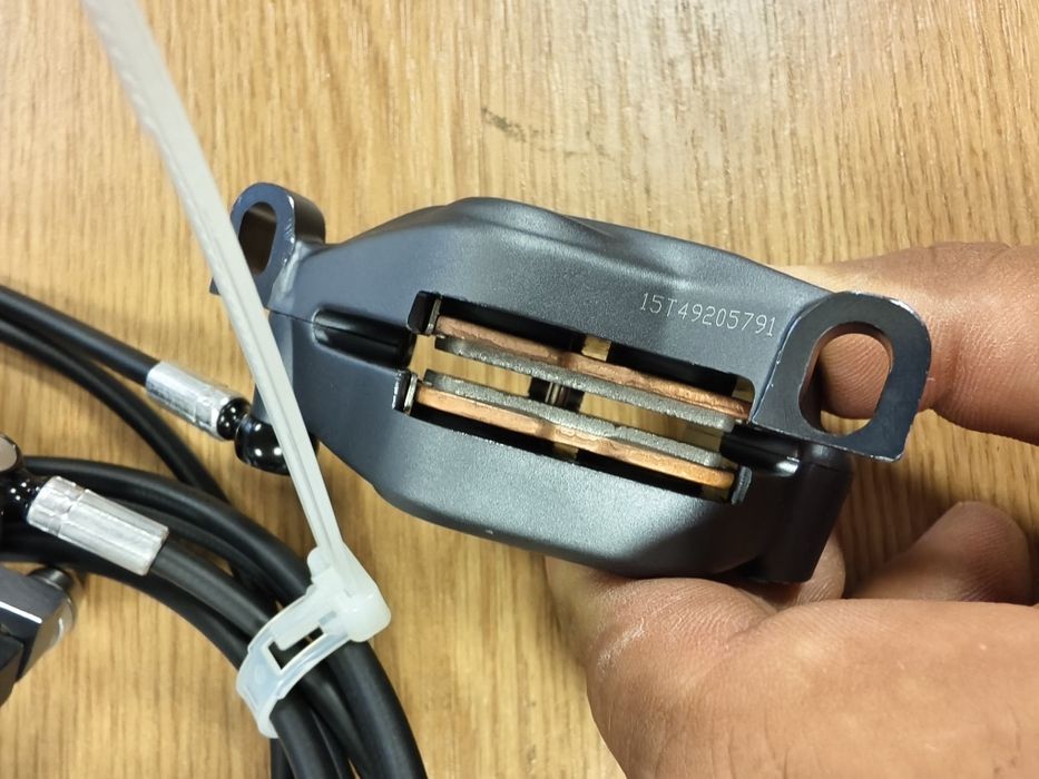 НОВИ  Sram Code Bronze Stealth спирачки за велосипед 4ри бутални