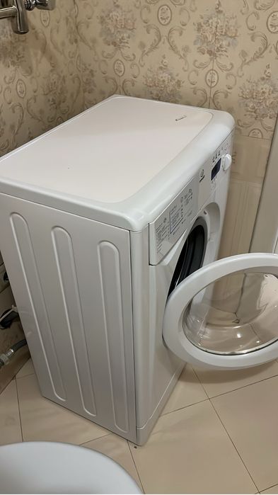 Продам стиральную машинку