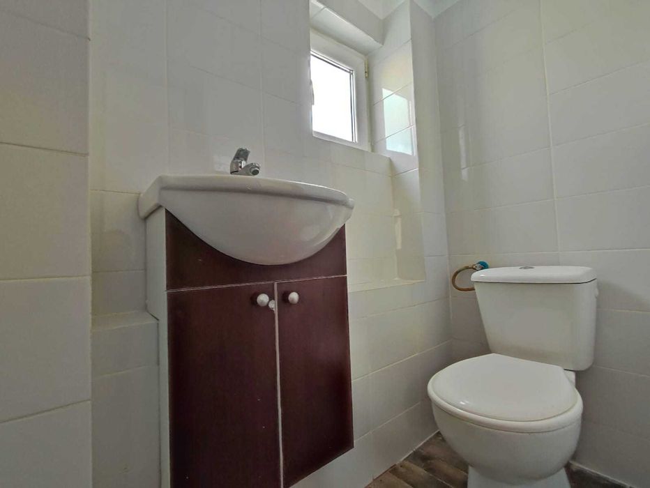 Proprietar inchiriez apartament 2 camere, central, in vila la curte, sector 1, str Maramures, 58 mp, la 5 min de piata Victoriei si Gara de Nord.