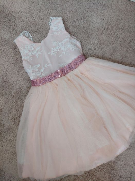 Детски рокли размер 4 години